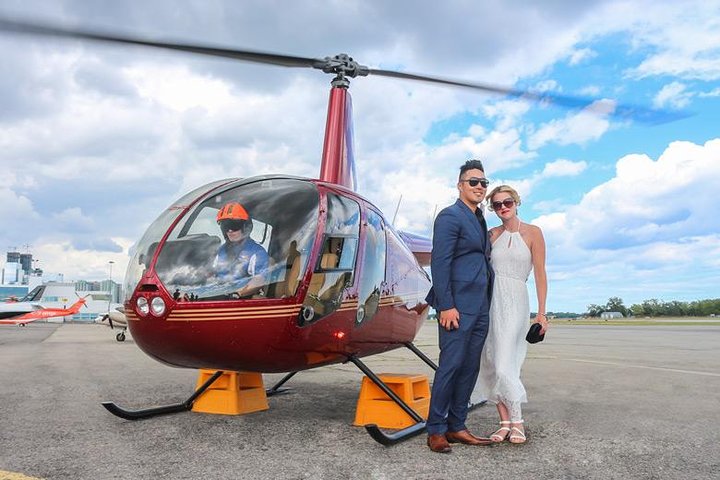 helicopter-tour-for-two-toronto