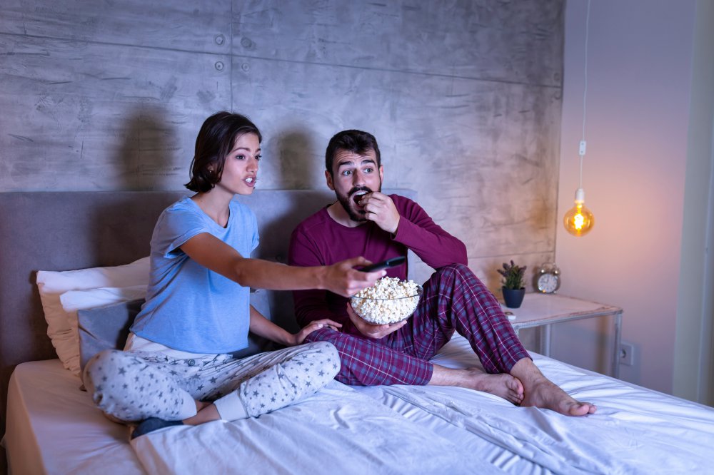 indoor-date-idea-movie-night-at-home